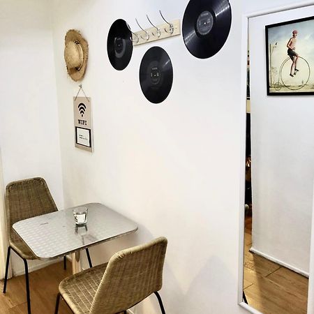 בוקרשט Central Park Hollywood Apartment מראה חיצוני תמונה