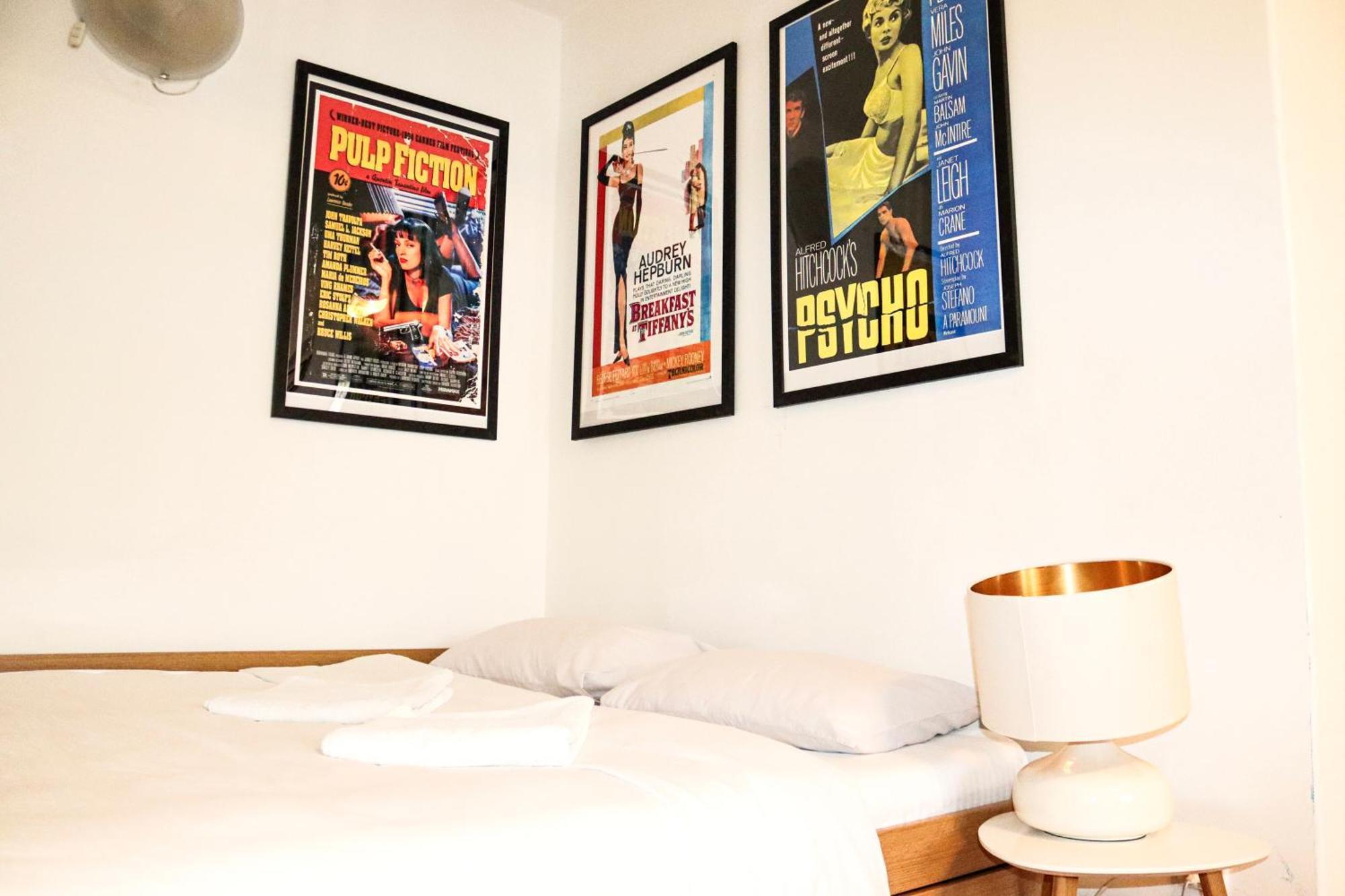 בוקרשט Central Park Hollywood Apartment מראה חיצוני תמונה