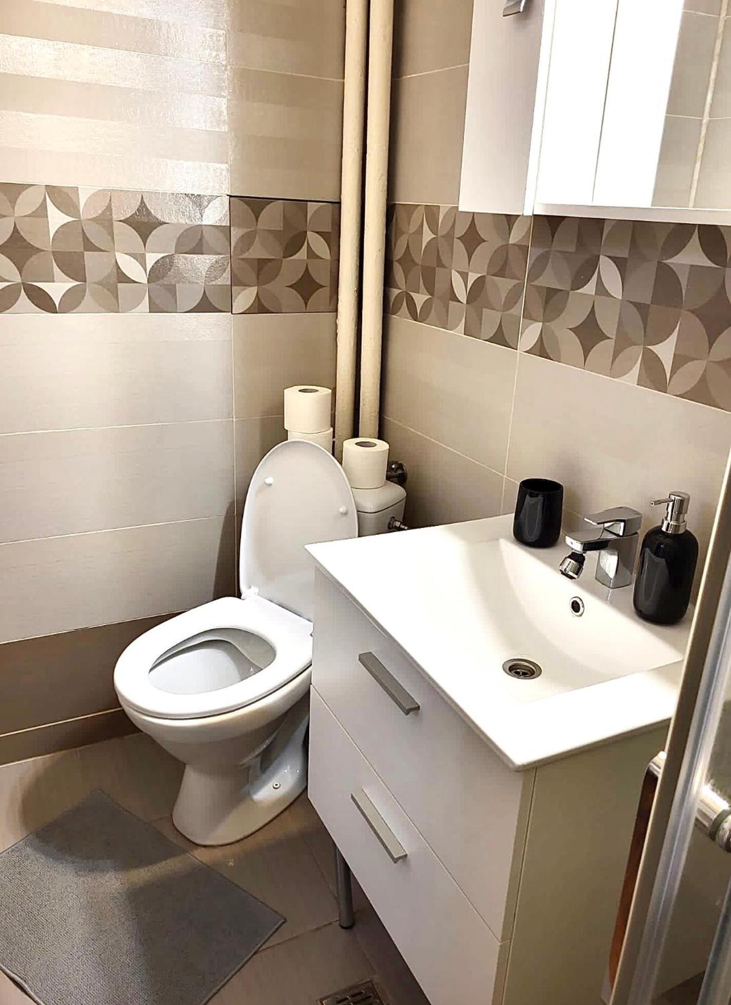 בוקרשט Central Park Hollywood Apartment מראה חיצוני תמונה